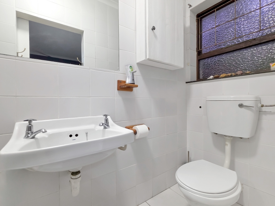 4 Bedroom Property for Sale in Sunridge Western Cape